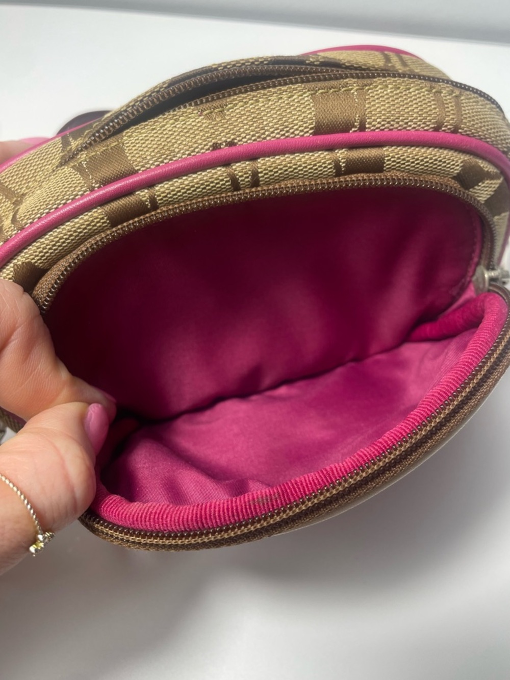 Rare Coach Vintage Jacquard Signature "C" Pink Suede Crossbody Bag - Picture 6 of 12